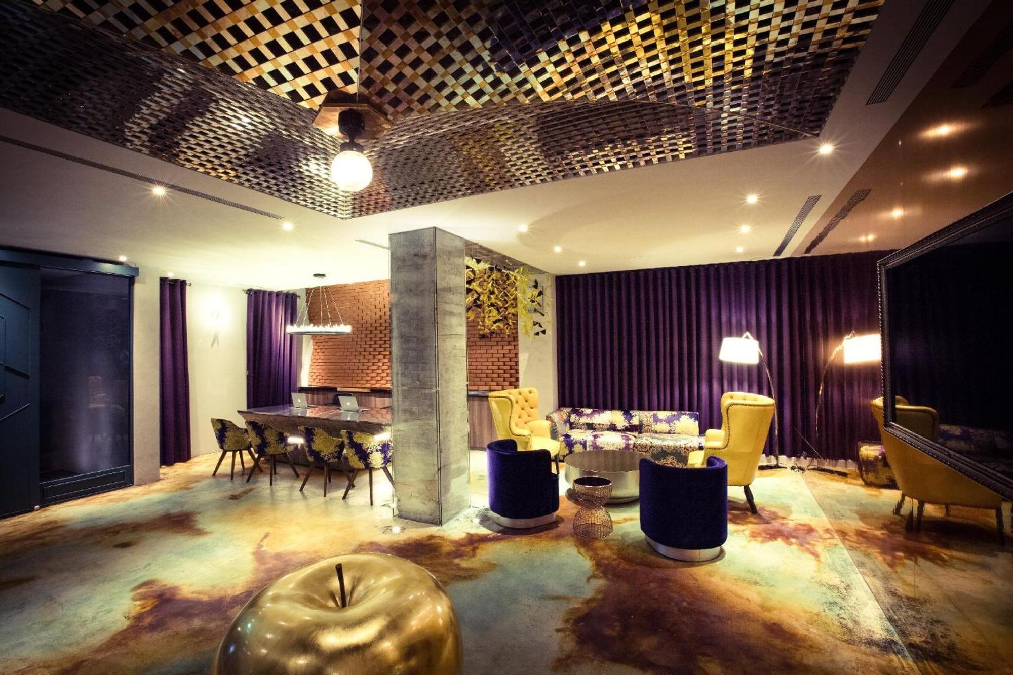 Check Inn Hive Лодун Экстерьер фото